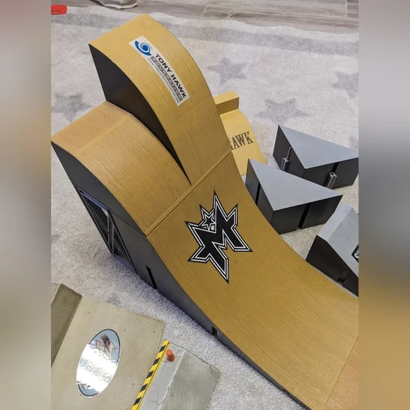 Spinmaster Tech Deck Fingerboard Mega Ramp - Picture 2 of 11